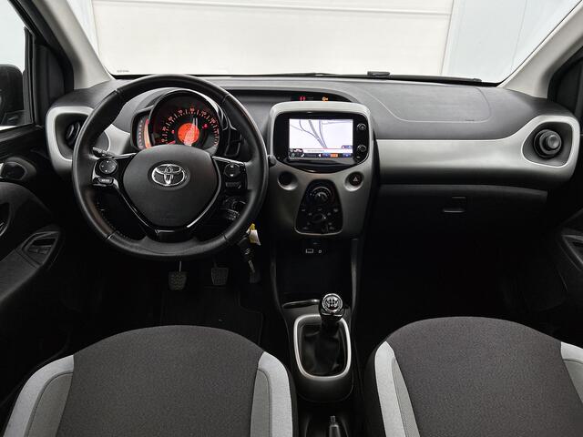 Toyota AYGO 1.0 VVT-i x-sport | LM-velgen | Mistlampen voor | Getinte ramen | Navigatie | achteruitrijcamera | Reservering Michel Jongenelen Roosendaal