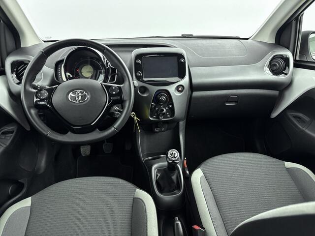 Toyota AYGO 1.0 VVT-i x-play | NL-Auto | 5-Drs | Airco | Parkeercamera | Snelheidsregelaar |
