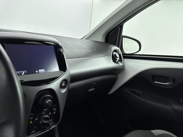 Toyota AYGO 1.0 VVT-i x-play Navi | Dealeronderhouden | Airco |