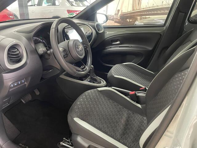 Toyota AYGO X 1.0 VVT-i Automaat, Apple Carplay, Camera, Parkeersensoren, Stoelverwarming