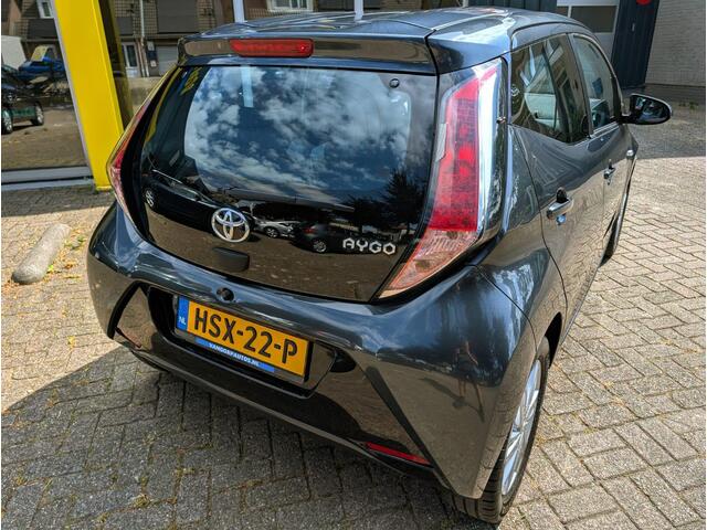 Toyota AYGO 1.0 VVT-i x-play All-in prijs!