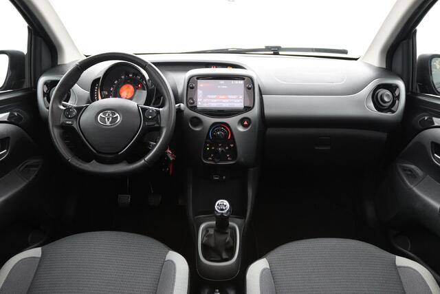 Toyota AYGO 1.0 VVT-i x-play cabrio | Electrisch vouwdak | Apple carplay -Android auto | Parkeercamera |
