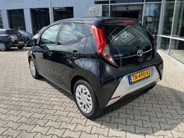 Toyota AYGO 1.0 VVT-i x-play