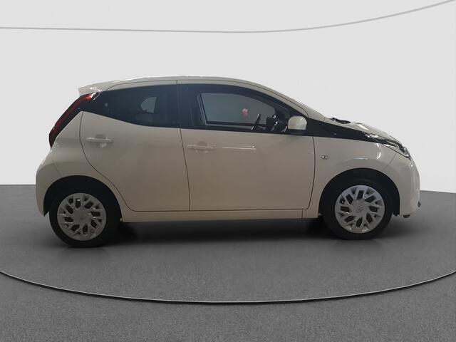 Toyota AYGO 1.0 VVT-i x-play | Camera | Automaat | Bluetooth |