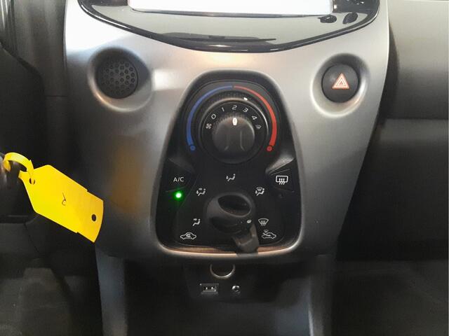 Toyota AYGO 1.0 VVT-i x-play | Camera | Automaat | Bluetooth |