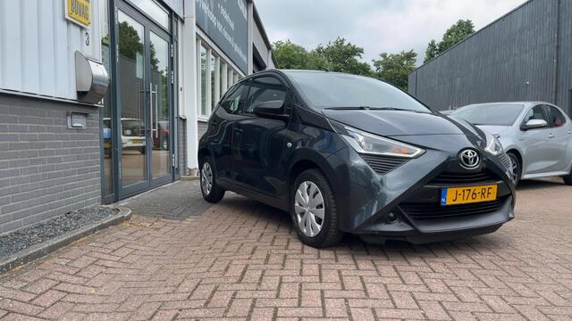 Toyota AYGO 1.0 VVT-i x-fun
