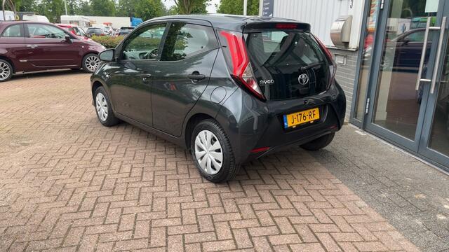 Toyota AYGO 1.0 VVT-i x-fun