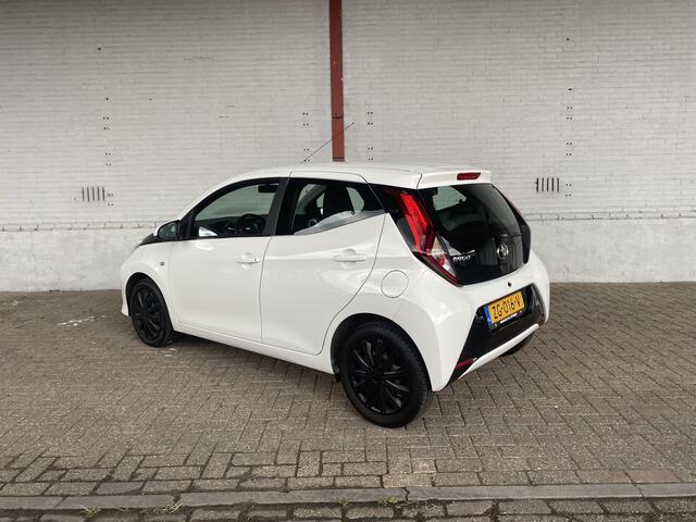 Toyota AYGO 1.0 VVT-i x-play limited | Camera | BleuTooth |