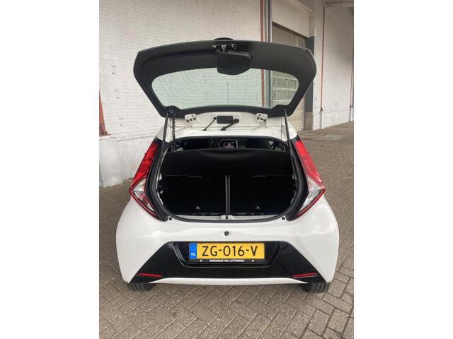 Toyota AYGO 1.0 VVT-i x-play limited | Camera | BleuTooth |