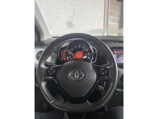 Toyota AYGO 1.0 VVT-i x-play limited | Camera | BleuTooth |