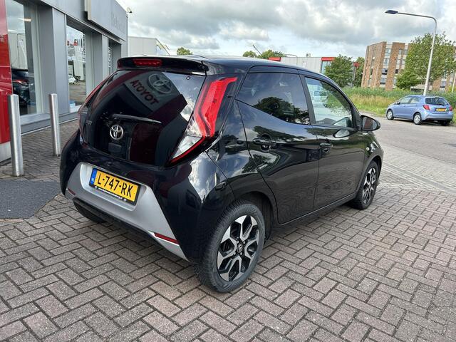 Toyota AYGO 1.0 VVT-i x-joy