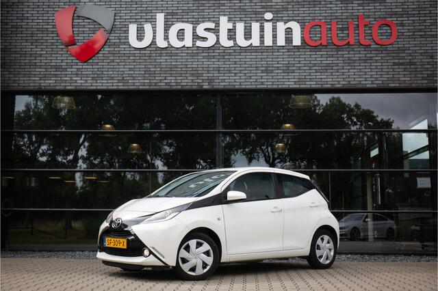 Toyota AYGO 1.0 VVT-i x-play , Airco, Cruise control, Achteruitrijcamera,