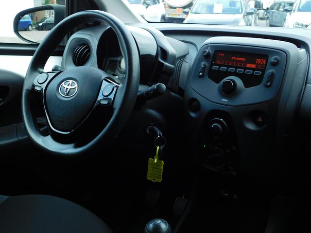 Toyota AYGO 1.0 VVT-i x-fun | Lage km-stand!