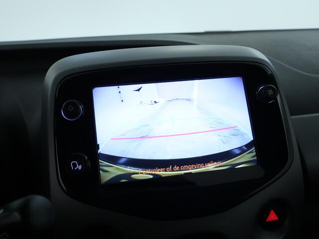Toyota AYGO 1.0 VVT-i x-first