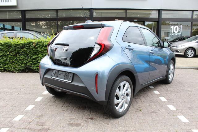 Toyota AYGO X 1.0 VVT-i MT First | Rijklaar | Stoelverw. | LED | Clima | Camera | Apple/Android | Privacyglass | Adap.cruise