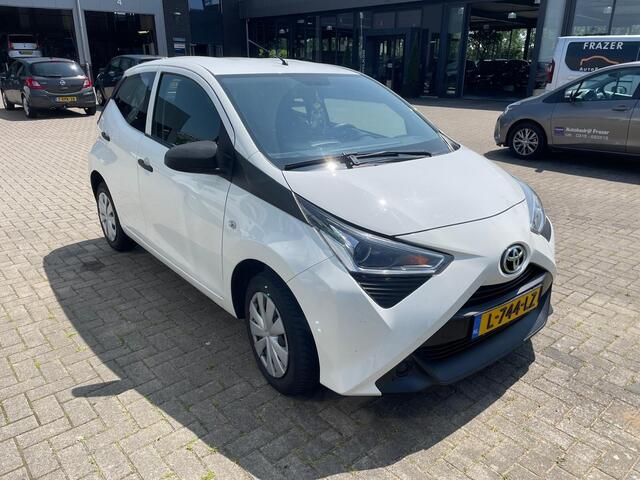 Toyota AYGO 1.0 VVT-i x RIJKLAAR