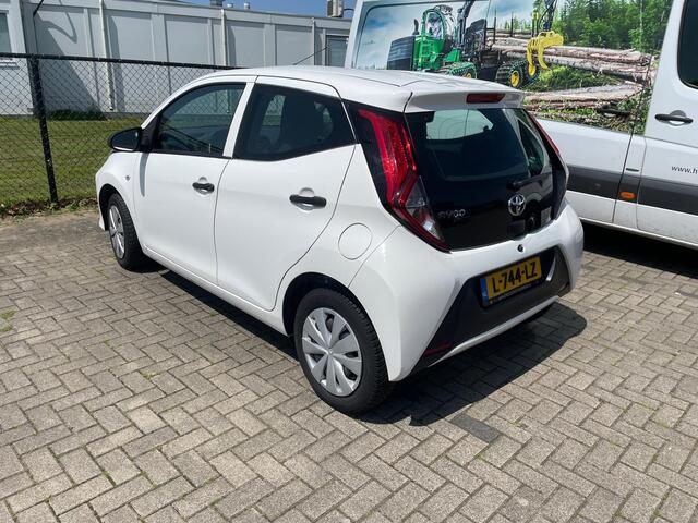 Toyota AYGO 1.0 VVT-i x RIJKLAAR