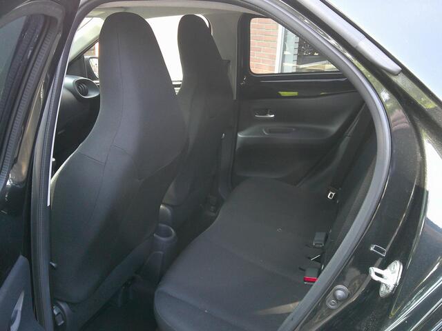 Toyota AYGO X 1.0 VVT-i MT first Trekhaak