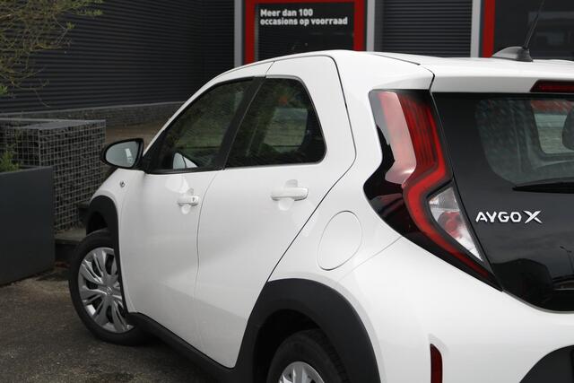 Toyota AYGO X 1.0 VVT-i MT Play