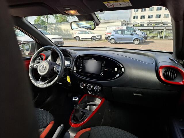 Toyota AYGO X 1.0 VVT-i MT Pulse + Stoelverwarming en Design pack