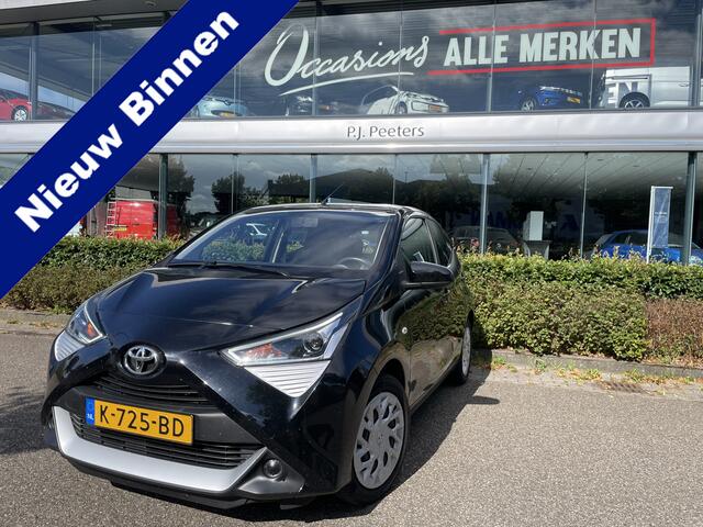 Toyota AYGO 1.0 VVT-i x-play Achteruitrijcamera - Airco - Cruise control - Bluetooth - Multifunctioneel stuurwiel