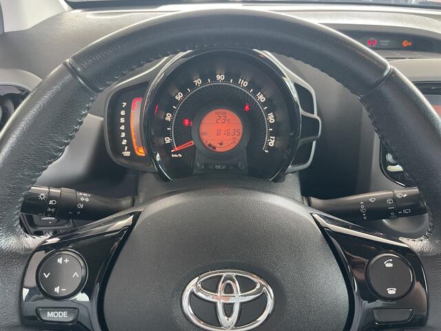 Toyota AYGO 1.0 VVT-i x-play Achteruitrijcamera - Airco - Cruise control - Bluetooth - Multifunctioneel stuurwiel
