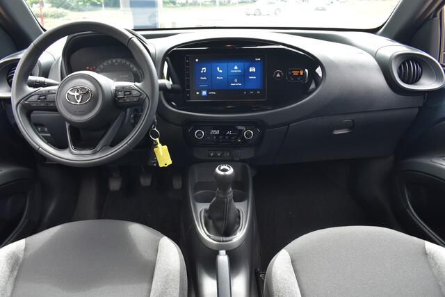 Toyota AYGO X 1.0 VVT-i MT Pulse Pack | Stoelverwarming | Climate | Carplay Navi | ACC | 12 mnd BOVAG garantie Whatsapp 06-53188999