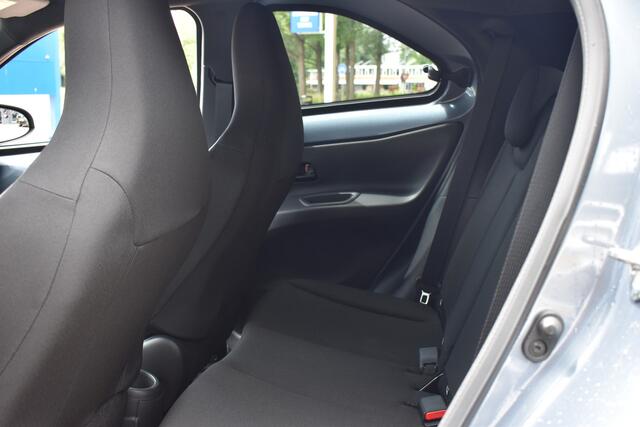 Toyota AYGO X 1.0 VVT-i MT Pulse Pack | Stoelverwarming | Climate | Carplay Navi | ACC | 12 mnd BOVAG garantie Whatsapp 06-53188999