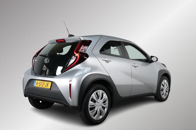 Toyota AYGO X 1.0 VVT-i MT Play, 1e eigenaar, NL auto , All season banden