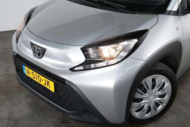 Toyota AYGO X 1.0 VVT-i MT Play, 1e eigenaar, NL auto , All season banden