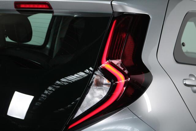 Toyota AYGO X 1.0 VVT-i MT Play, 1e eigenaar, NL auto , All season banden