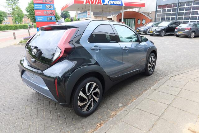 Toyota AYGO X 1.0 VVT-i S-CVT Pulse AUTOMAAT -NIEUW- direct rijden !