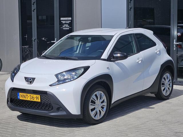 Toyota AYGO X 1.0 VVT-i MT Business 3.300km Carplay