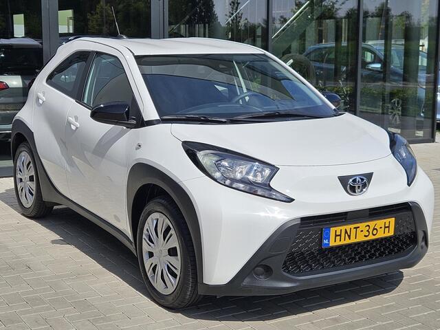 Toyota AYGO X 1.0 VVT-i MT Business 3.300km Carplay