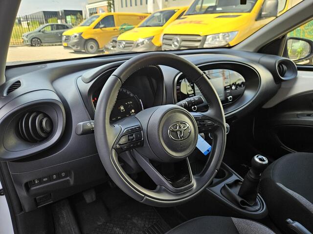 Toyota AYGO X 1.0 VVT-i MT Business 3.300km Carplay