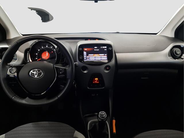 Toyota AYGO 1.0 VVT-i x-joy | Airco | Camera | LM Velgen |