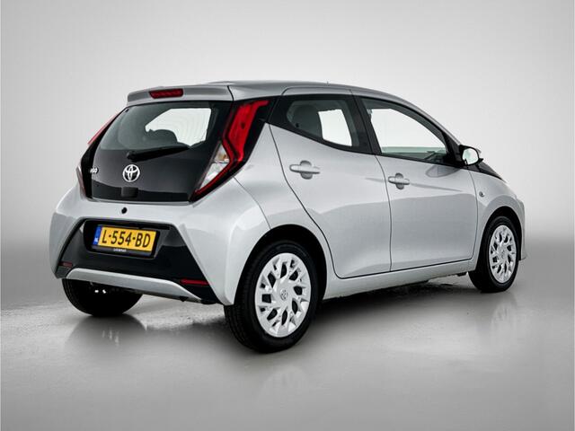 Toyota AYGO 1.0 VVT-i x-play | Airco | Apple Carplay/Android Auto | Camera |