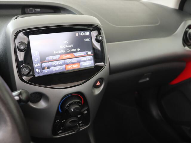 Toyota AYGO 1.0 VVT-i x-play cabrio I Airco I Centrale vergrendeling met afstandsbediening I Apple Carplay/Android Auto I