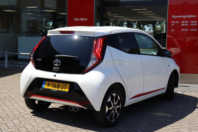 Toyota AYGO 1.0 VVT-i x-joy, Red Pack, Carplay