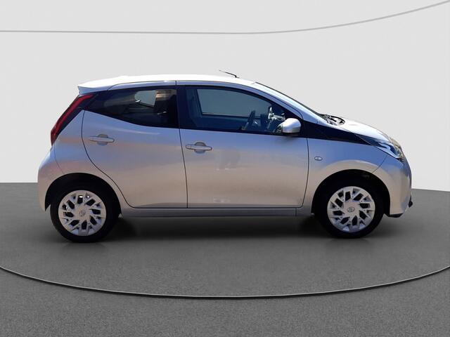 Toyota AYGO 1.0 VVT-i x-play | Airco | Camera | Carplay | Android Auto |