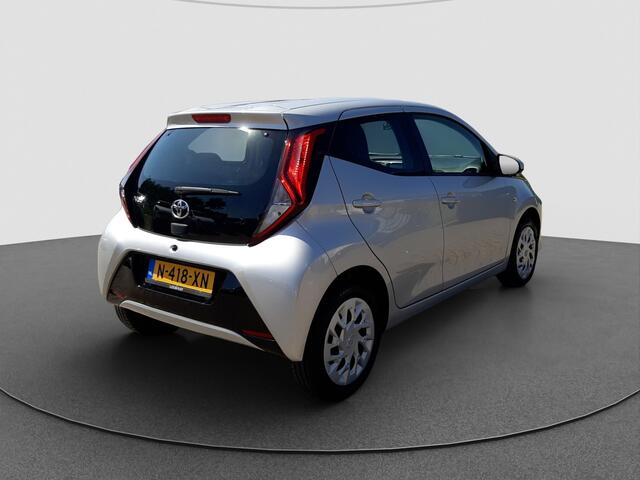 Toyota AYGO 1.0 VVT-i x-play | Airco | Camera | Carplay | Android Auto |