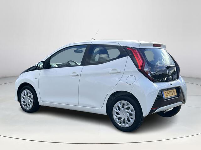 Toyota AYGO 1.0 VVT-i x-play **APPLE CARPLAY/ PARKEERCAMERA/ 36 MAANDEN GARANTIE**