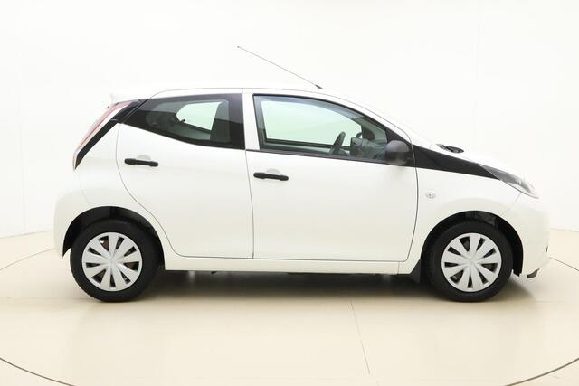 Toyota AYGO 1.0 VVT-i x-fun | Airco | 5 Deuren | Zuinige motor | Electrische ramen | LED Dagrijdverlichting | Airbags | Centrale deurvergrendeling