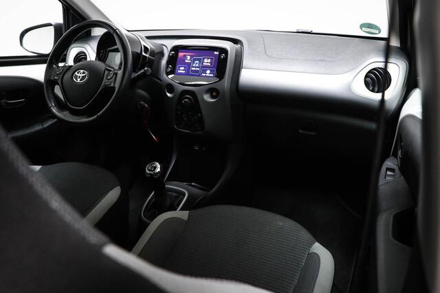 Toyota AYGO 1.0 VVT-i x-play | AIRCO | CAMERA