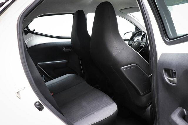 Toyota AYGO 1.0 VVT-i x-play | AIRCO | CAMERA