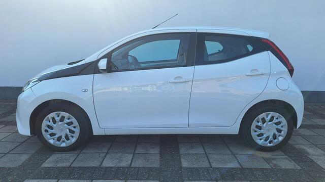 Toyota AYGO 1.0 VVT-i x-play rijklaar prijs