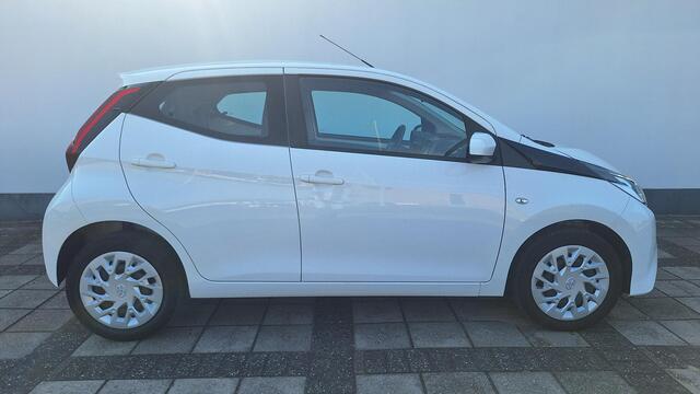 Toyota AYGO 1.0 VVT-i x-play rijklaar prijs