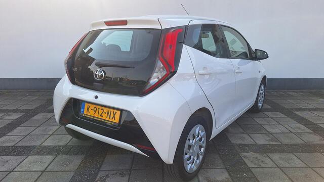 Toyota AYGO 1.0 VVT-i x-play rijklaar prijs
