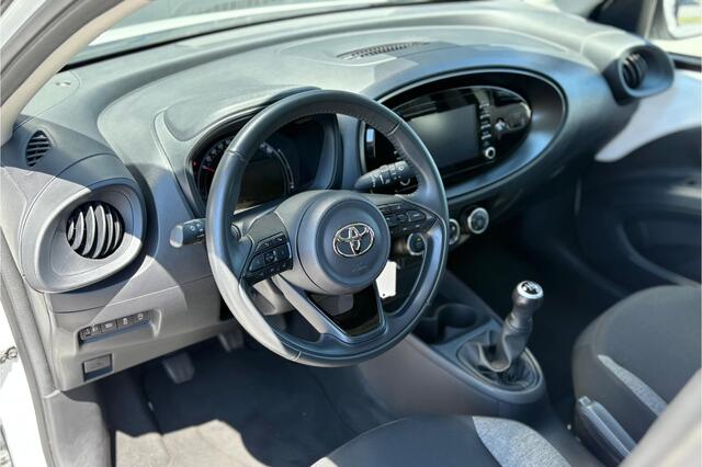 Toyota AYGO X 1.0 VVT-i MT Play 72pk - Camera - Cruise - Lane - Carplay - Rijklaar