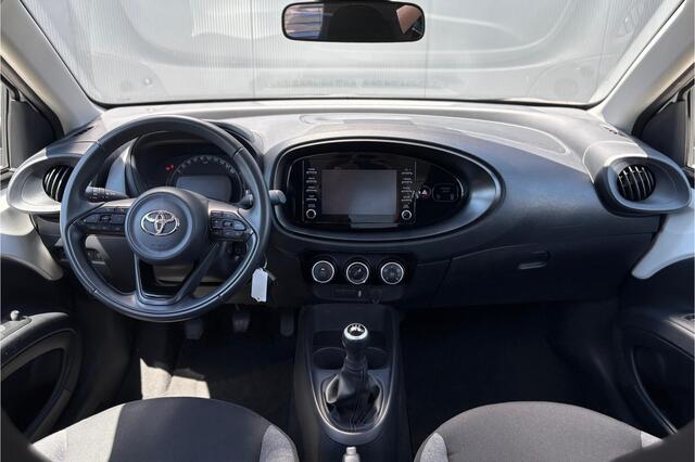 Toyota AYGO X 1.0 VVT-i MT Play 72pk - Camera - Cruise - Lane - Carplay - Rijklaar